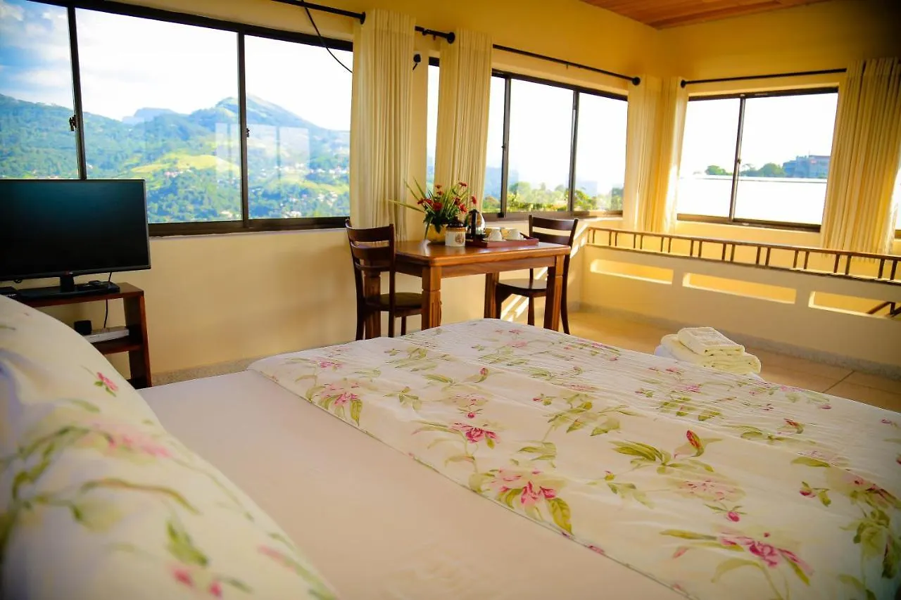 The Views Kandy - 360 Mountain View Homestay