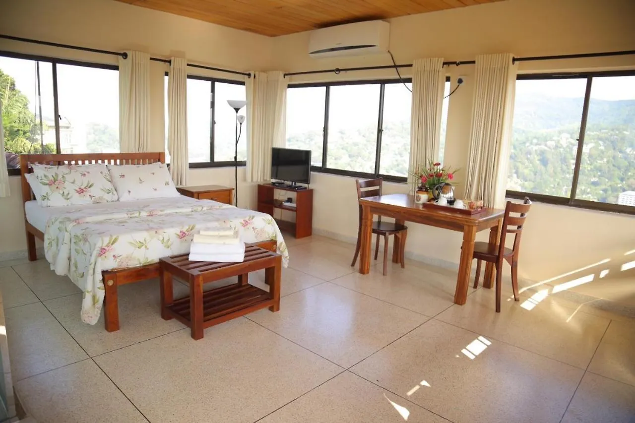 Homestay The Views Kandy - 360 Mountain View