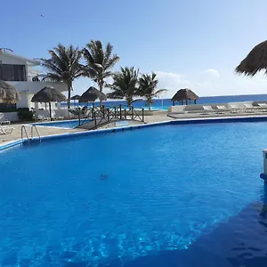 Turquise , Cancun Mexico