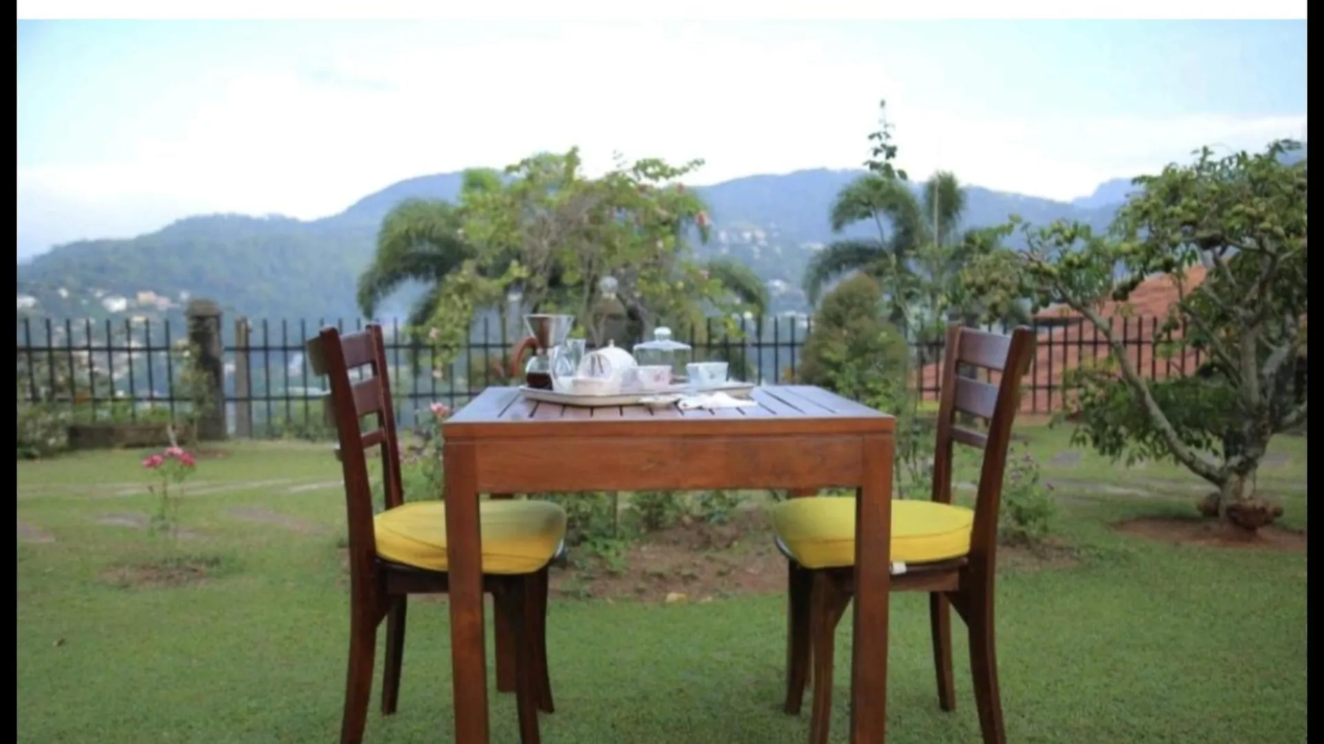 Homestay The Views Kandy - 360 Mountain View